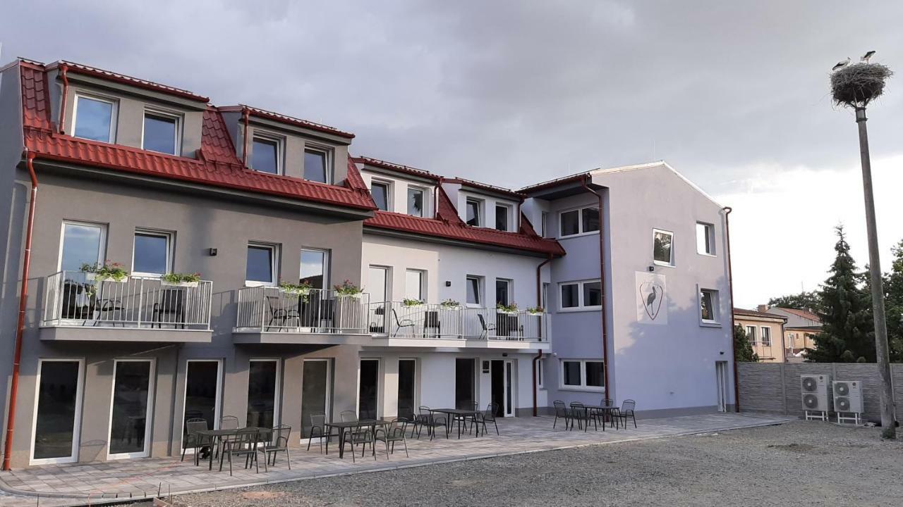 Penzion Cap Mikulov Bagian luar foto